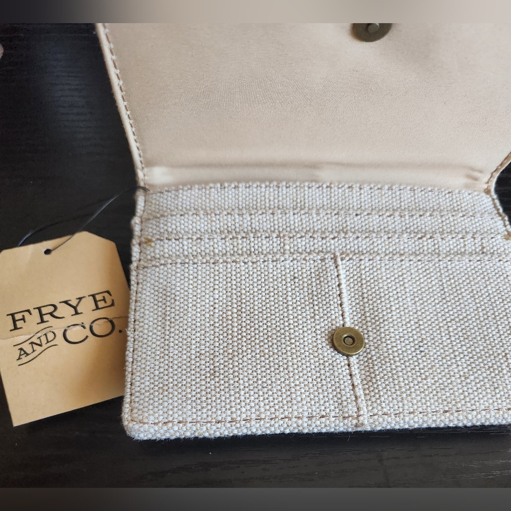 FRYE AND CO. Textured Tan Wallet